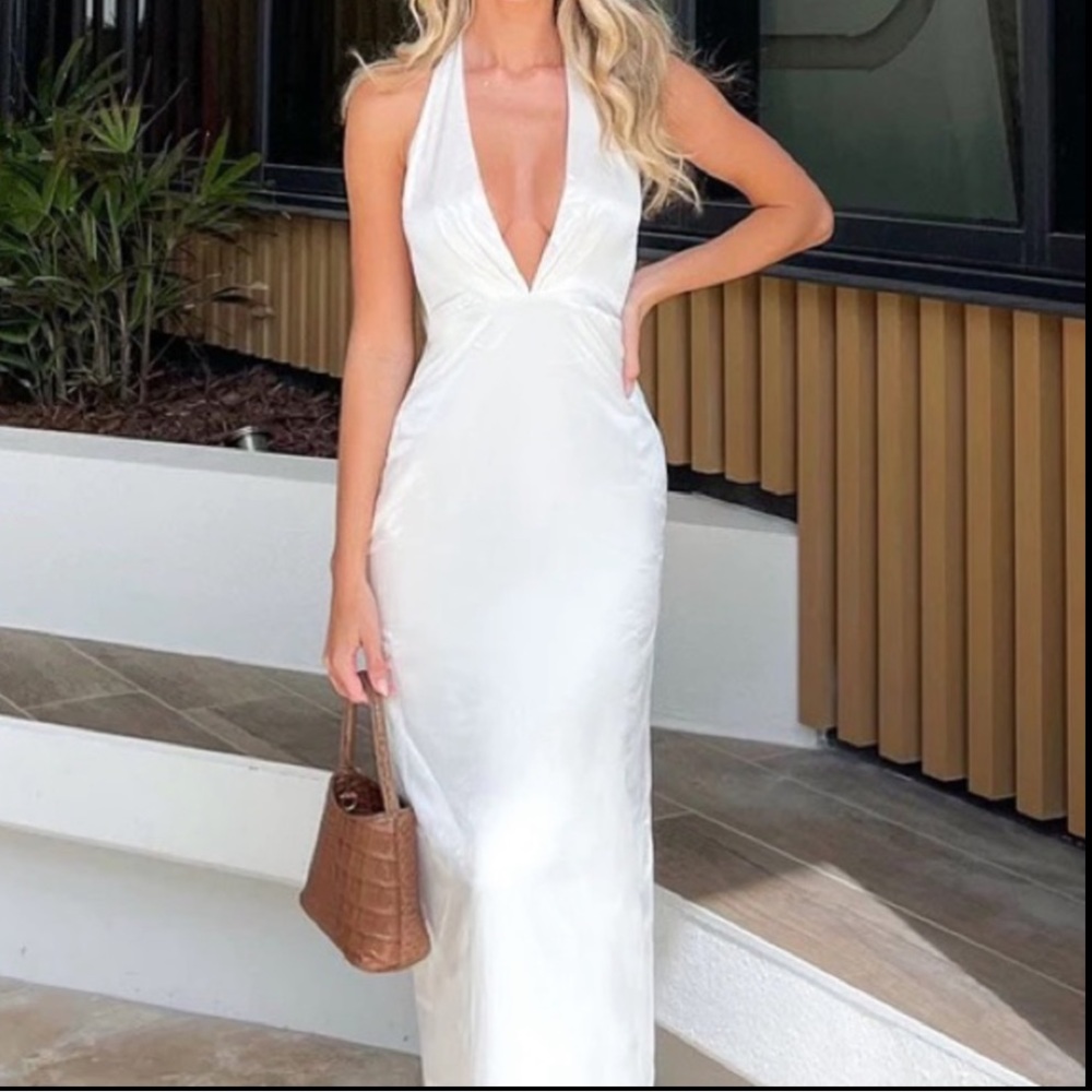 Beginning boutique Seattle White Halter Formal Dress
